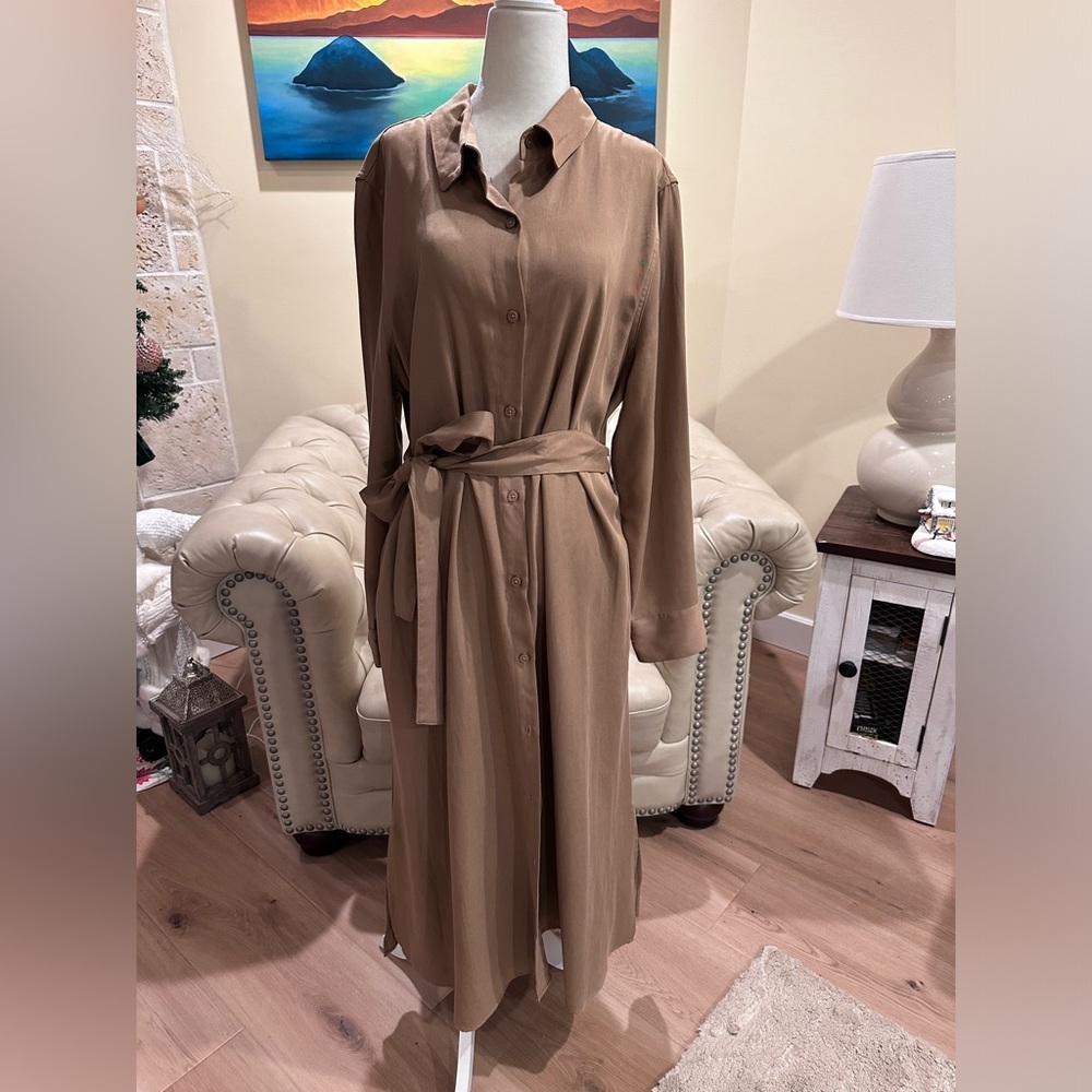 ⭐️Banana Republic Dress / lightweight coat